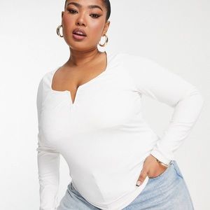 Plus notch neck long sleeve top